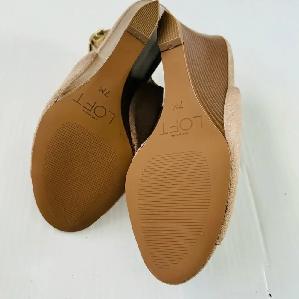 NWOT Ann Taylor Loft suede peep toe wedges tan size 7 stacked heel